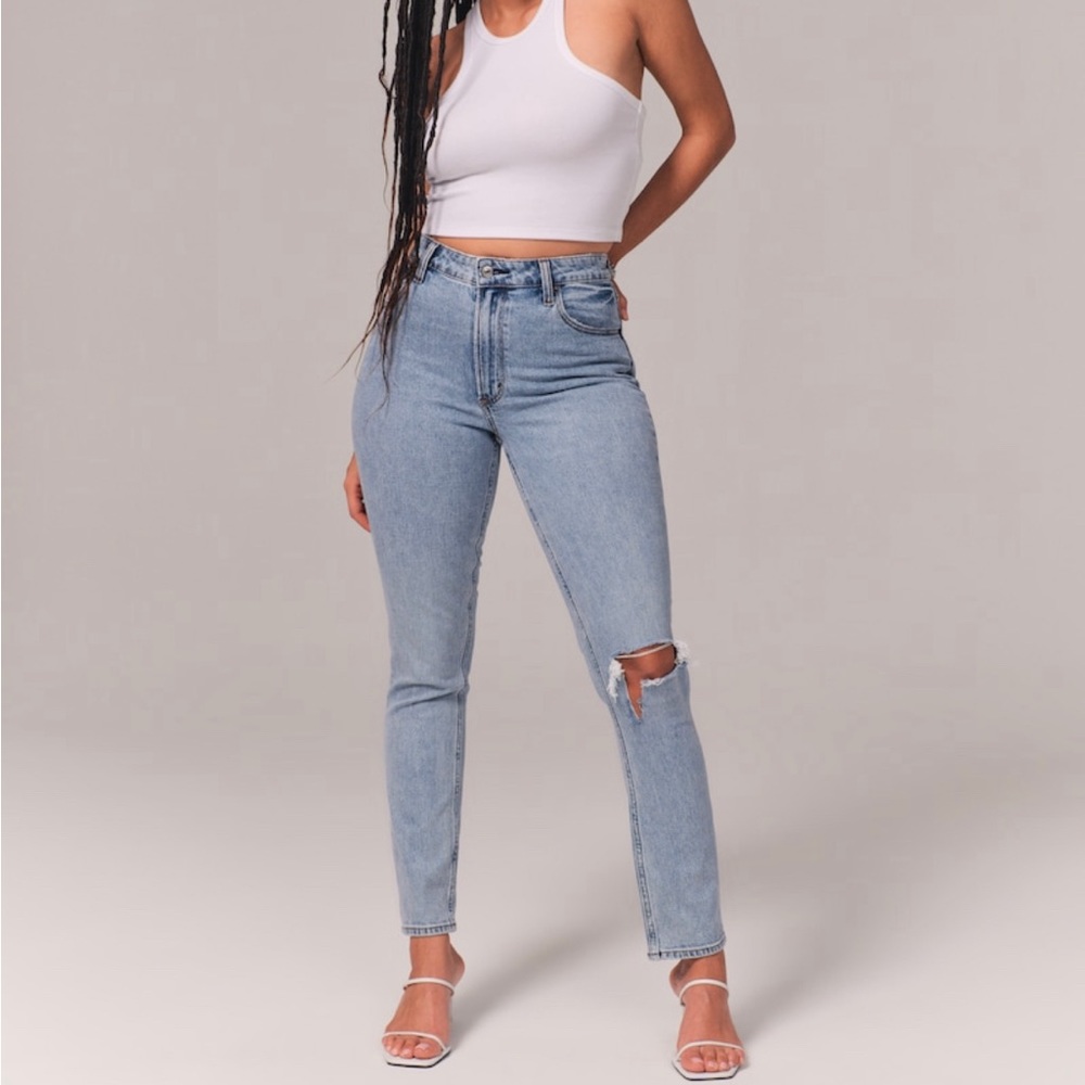 Abercrombie & Fitch Curve Love High Rise Skinny Jean